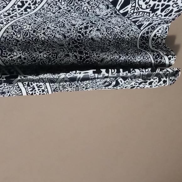 Faded Glory Black/White Design Skirt w Front Tie and Side Slits XXL - Picture 6 of 6